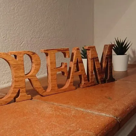 La Casina Di Alice Apartmán *